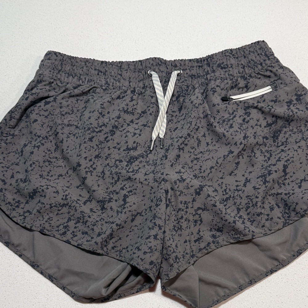 Vuori clementine shorts 4"